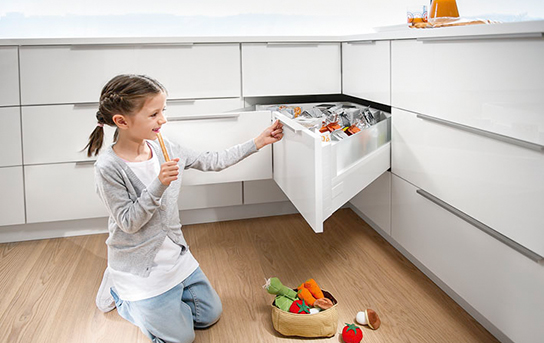 Blum Space Corner de ergonomische keuken hoekkast UWkeuken.nl